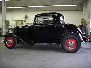 1932 ford 3 window coupe (5)